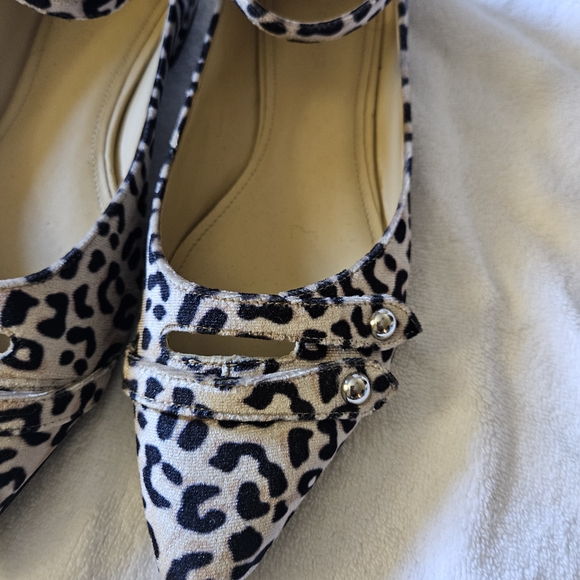 Marc Fisher Leopard Print Shoes - Women - Size 10 - Picture 3 of 7